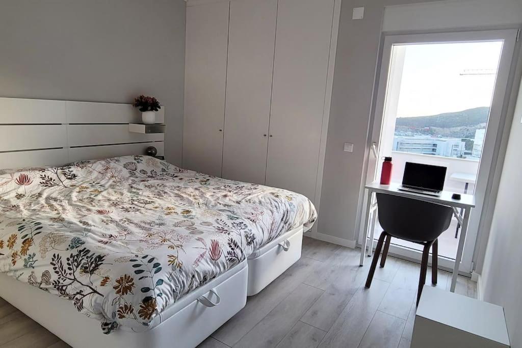 *Sea View* New 3 Bedroom Apt With Free Parking سيسيمبرا المظهر الخارجي الصورة